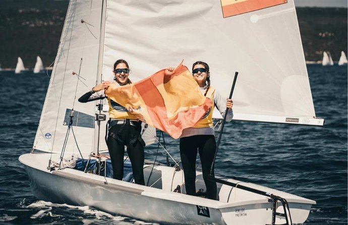 Neus Fernández y Martina Gomila, campeonas del mundo de 420