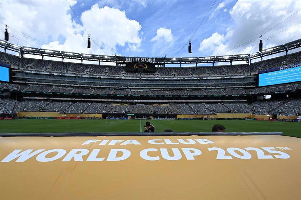 09 July 2025, US, New Jersey: A view into the stadium prior to the start of the FIFA Club World Cup semi final match between Paris Saint-Germain and Real Madrid at Metlife Stadium. Photo: Sven Hoppe/dpa