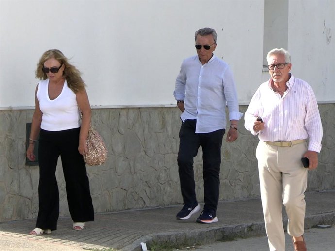 MARI CARMEN ORTEGA, JOSÉ ORTEGA CANO Y ANICETO