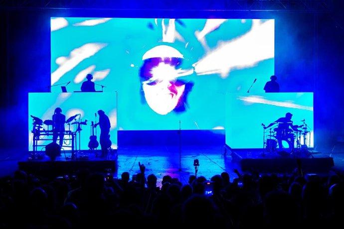 Un momento de la actuación de La Casa Azul en el Teatro de la Axerquía, en el marco del 44 Festival de la Guitarra de Córdoba.