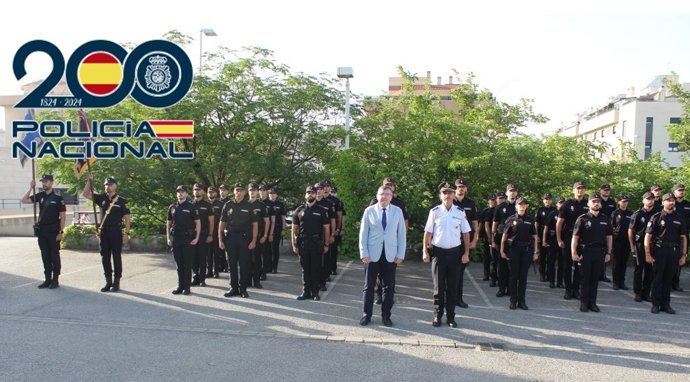 Presentación de los policías en prácticas en un acto con el subdelegado del Gobierno en Granada, José Antonio Montilla