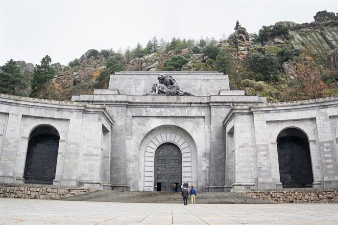Archivo - Abadía benedictina del complejo monumental del Valle de Cuelgamuros, a 6 de diciembre de 2022, en San Lorenzo de El Escorial, Madrid (España).