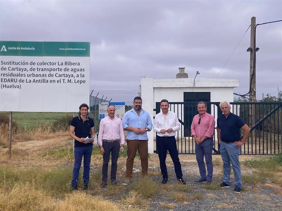 Visita a la nueva estación de bombero en La Ribera de Cartaya.