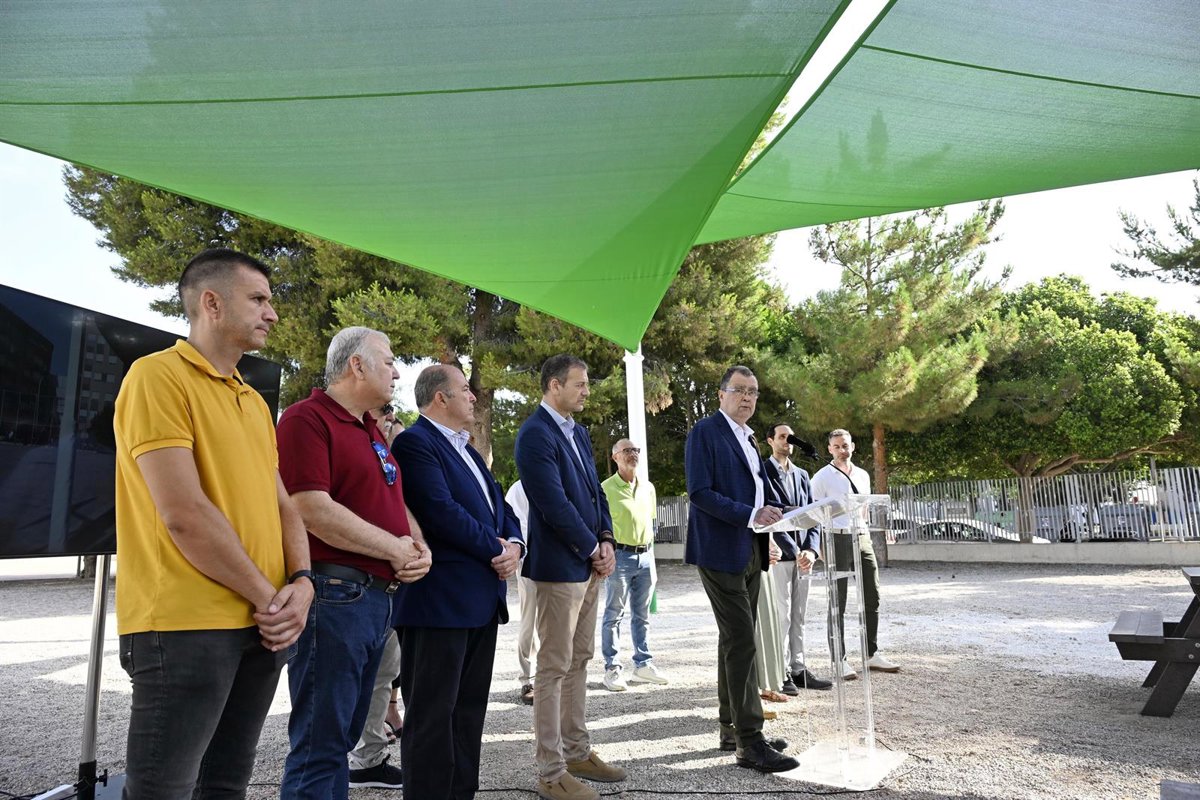 Ayuntamiento Murcia invierte más de 1,2 millones en la instalación de toldos y mejoras en colegios en este curso escolar