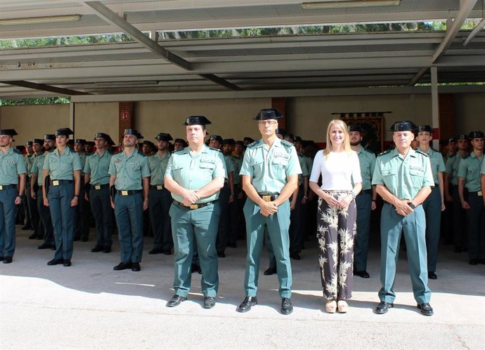 La delegada del Gobierno y el coronel jefe de la 5ª Zona reciben a los 165 nuevos guardias civiles alumnos en prácticas que se incorporan a las distintas unidades de la Guardia Civil en la Región