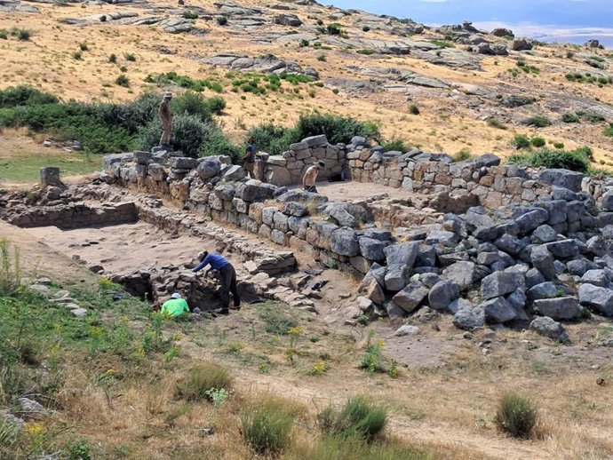 Excavaciones en el castro de Ulaca, en Solosancho (Ávila).