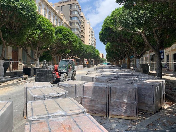 Segunda fase de obras del Paseo de Almería en julio de 2025.