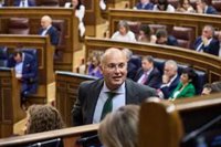 Tellado dice que "las líneas rojas" las ha "traspasado el PSOE" con ataques personales a Ayuso