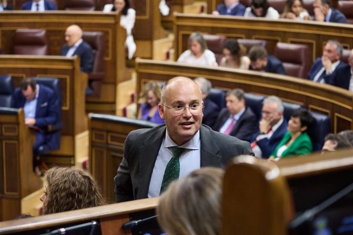 El secretario general del PP, Miguel Tellado, durante un pleno extraordinario, en el Congreso de los Diputados, a 9 de julio de 2025, en Madrid (España).