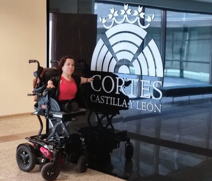 Noelia de Frutos en las Cortes de Castilla y León