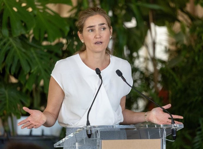 La vicepresidenta tercera y ministra para la Transición Ecológica y el Reto Demográfico, Sara Aagesen, durante la presentación del Refugio Climático 2025 del Círculo de Bellas Artes, a 10 de julio de 2025, en Madrid (España). El Refugio Climático 2025 es 