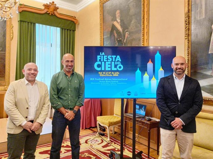 Presentación de La Fiesta del Cielo en el Ayuntamiento de Gijón.