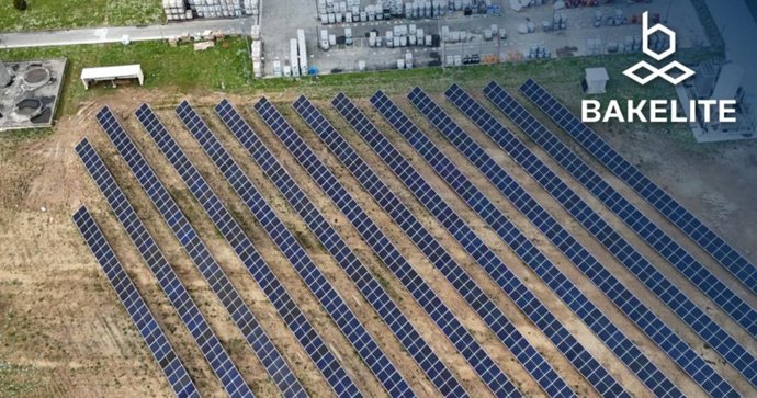Instalación fotovoltaica realizada por EDP para Bakelite.