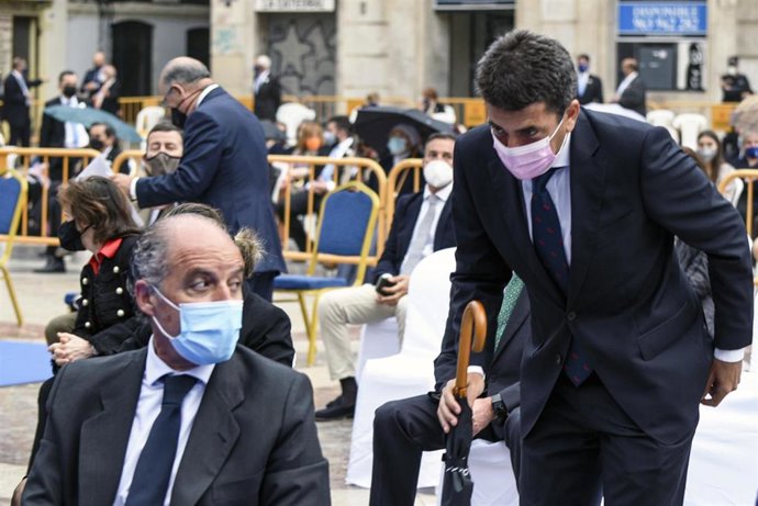 Archivo - Francisco Camps y Carlos Mazón, en una imagen de archivo