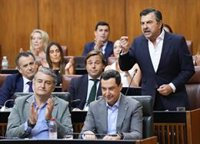 PP-A describe a Sánchez "compartiendo piso" con Puigdemont en Bélgica por "el machismo, las mentiras y la corrupción"