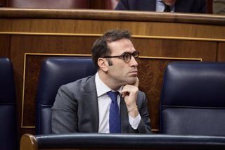 El ministro de Economía, Carlos Cuerpo, durante un pleno en el Congreso de los Diputados, a 25 de junio de 2025, en Madrid (España).  