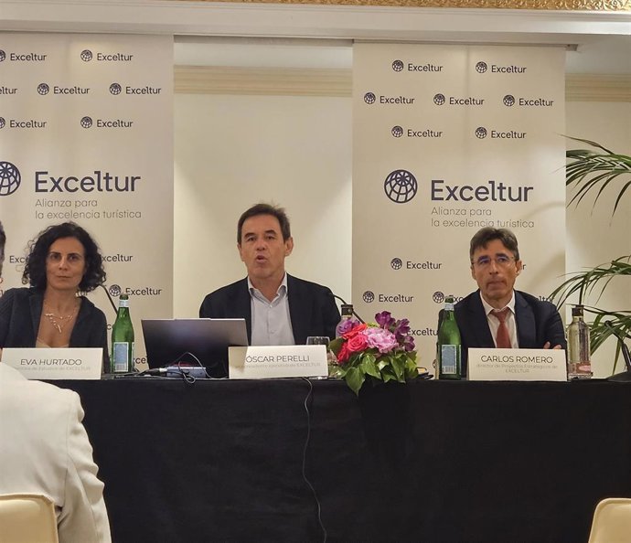 El sector turístico moderará sus ventas en verano hasta el 2,7% por el contexto internacional, según Exceltur.