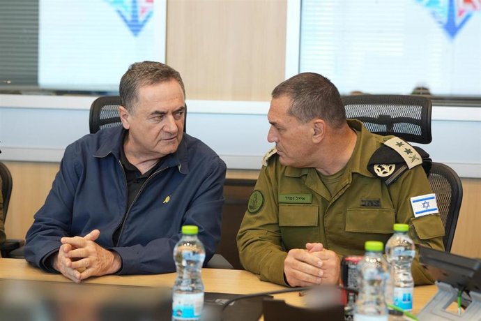 El ministro de Defensa de Israel, Israel Katz, y el jefe del Estado Mayor del Ejército, Eyal Zamir
