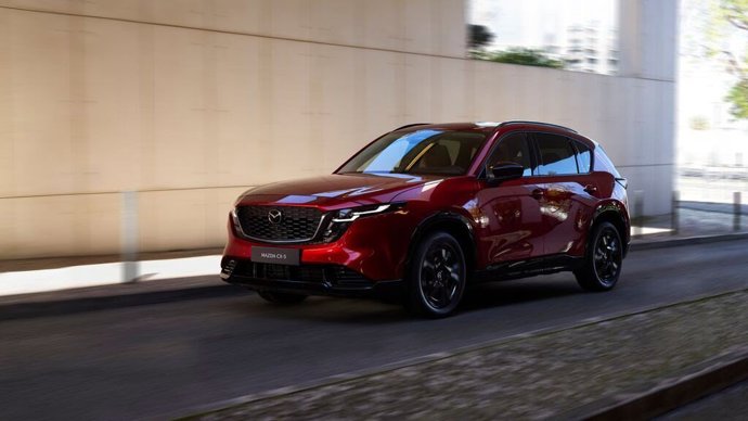 Mazda presenta la tercera generación de su 'superventas' CX-5 desde 35.200 euros a finales de 2025.