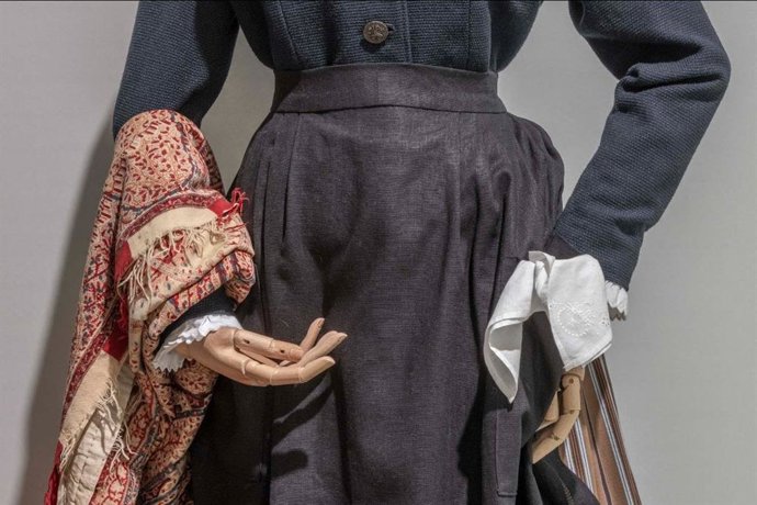 Una de las piezas de la muestra 'De la cámara a la aguja'