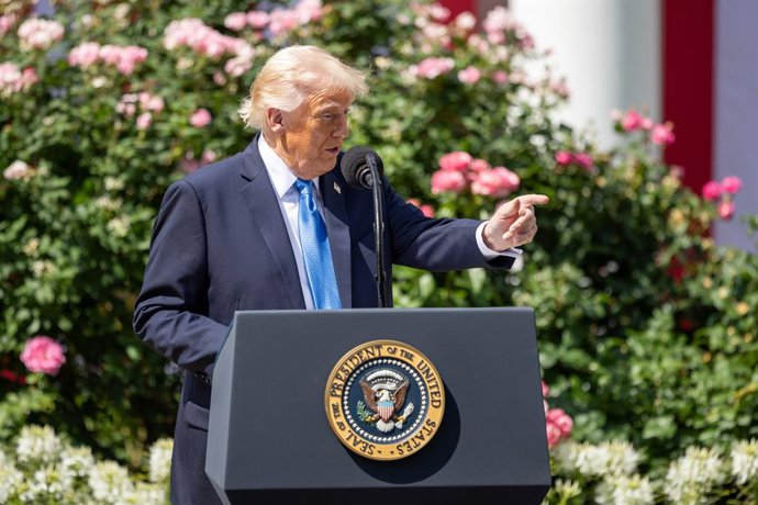 Archivo - WASHINGTON, May 19, 2025  -- U.S. President Donald Trump speaks during a bill signing ceremony of the Take It Down Act at the White House in Washington, D.C., the United States, on May 19, 2025. U.S. President Donald Trump said his telephone con