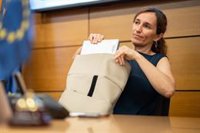 Mónica García dice que es compatible que Cataluña recaude el IRPF con preservar la caja común del sistema