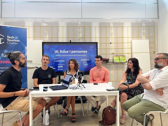 Una de les sessions del cicle formatiu de Tech Tourism Cluster