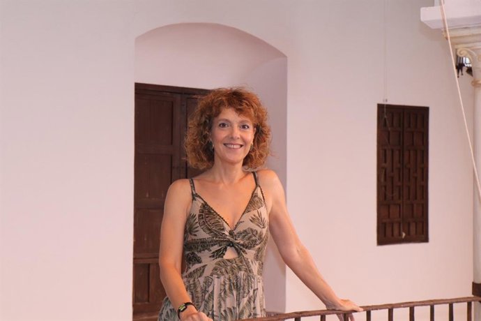 La catedrática De Fisiología de la Universidad Pablo de Olavide Mercedes Atienza, tras su conferencia 'Inflamación Sistémica Y Cerebral: ¿Un Ciclo Sin Fin?', en el marco de los cursos de verano de la UPO en Carmona.