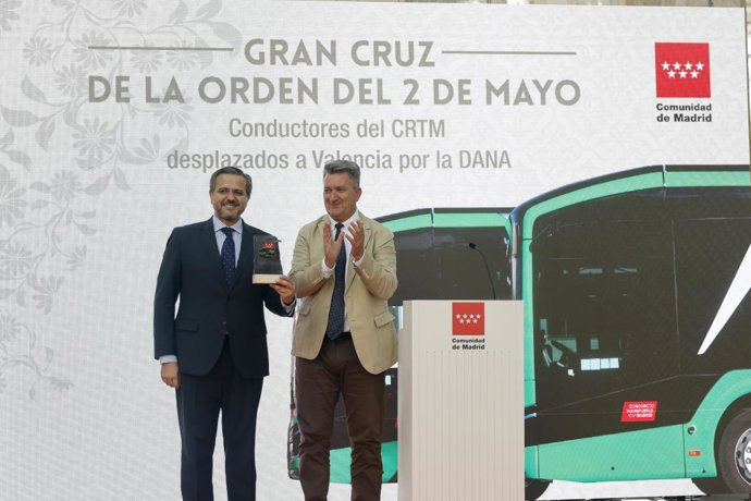 El conseller de Medio Ambiente, Infraestructuras y Territorio de la Generalitat Valenciana, Vicente Martínez Mus, junto al consejero de Transportes de la Comunidad, Jorge Rodrigo.