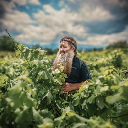 El viticultor berciano Raúl Pérez.