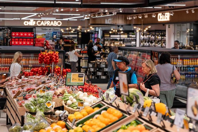 Nuevo supermercado de Caprabo en L'Illa Diagonal de Barcelona.
