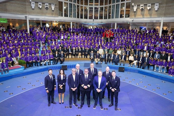 Royal Caribbean recibe oficialmente el nuevo buque 'Star of the Seas', segundo de la Icon Class