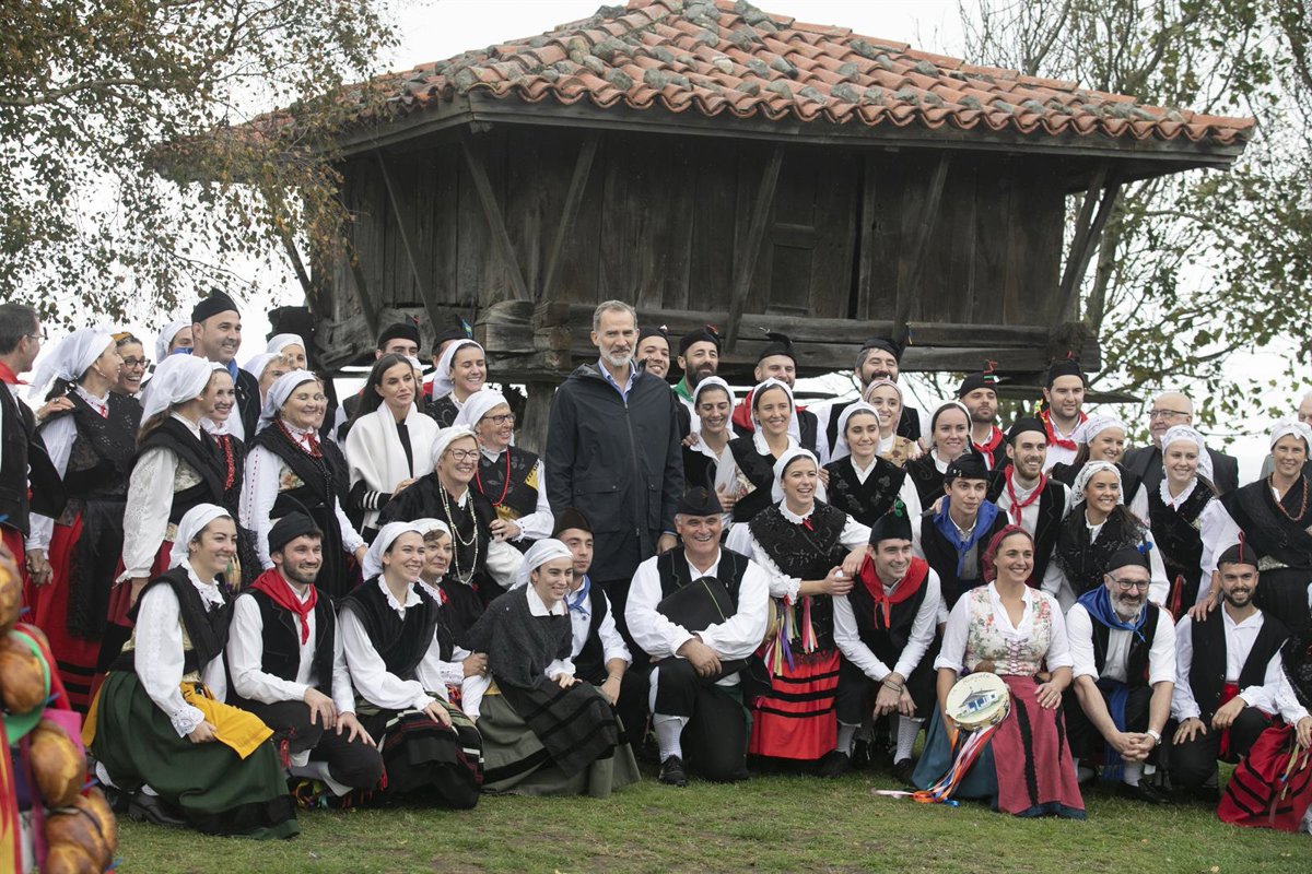 Navelgas y Cadavedo se hermanan el 24 de agosto en el XLIII Día de los Pueblos de Asturias