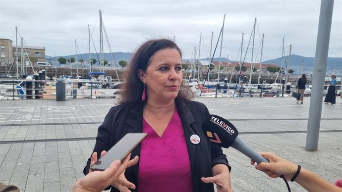 La eurodiputada del BNG, Ana  Miranda, atiende a los medios en Vigo, a 11 de julio de 2025.