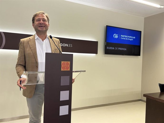 El portavoz del grupo parlamentario del PP de las Cortes de Aragón, Fernando Ledesma.