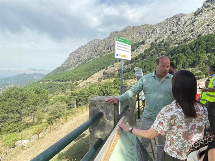 Oscar Curtido en una visita a la Sierra.