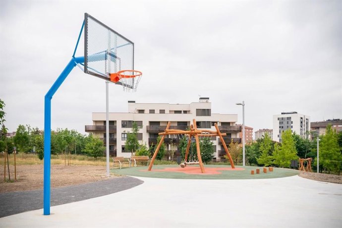 Gasteizko Udalak Borinbizkarreko haur parke berria inauguratu du Zabalganan