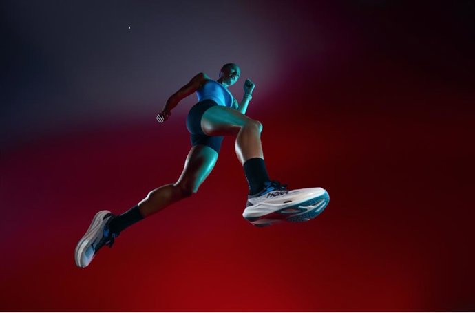 Hoka presenta las 'Rocket x 3', una zapatilla de competición para 'volar'.