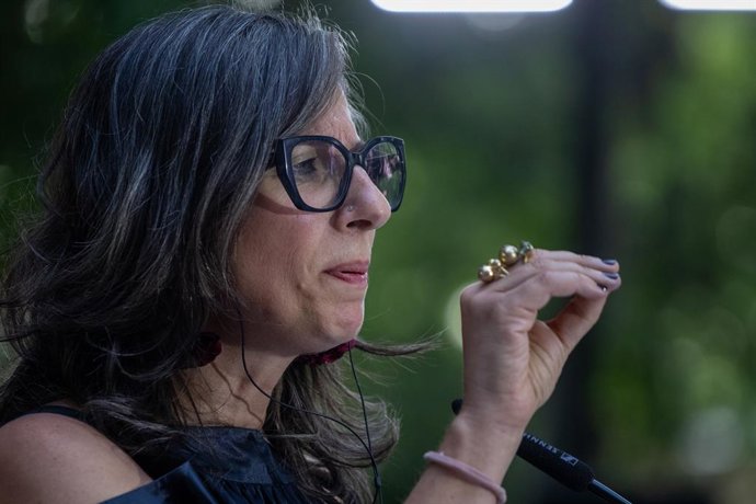 23 de junho de 2025, Madri, Espanha: A Relatora Especial das Nações Unidas sobre os Territórios Palestinos, Francesca Albanese, falou durante o evento internacional "Parem o Genocídio! Free Palestine!" (Parem o genocídio! Libertem a Palestina!) realizado 