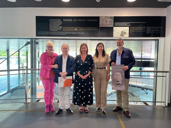 Inaguración en el Museo Romano de Oiasso (Irún) de la exposición 'Esa minoría inmensa'