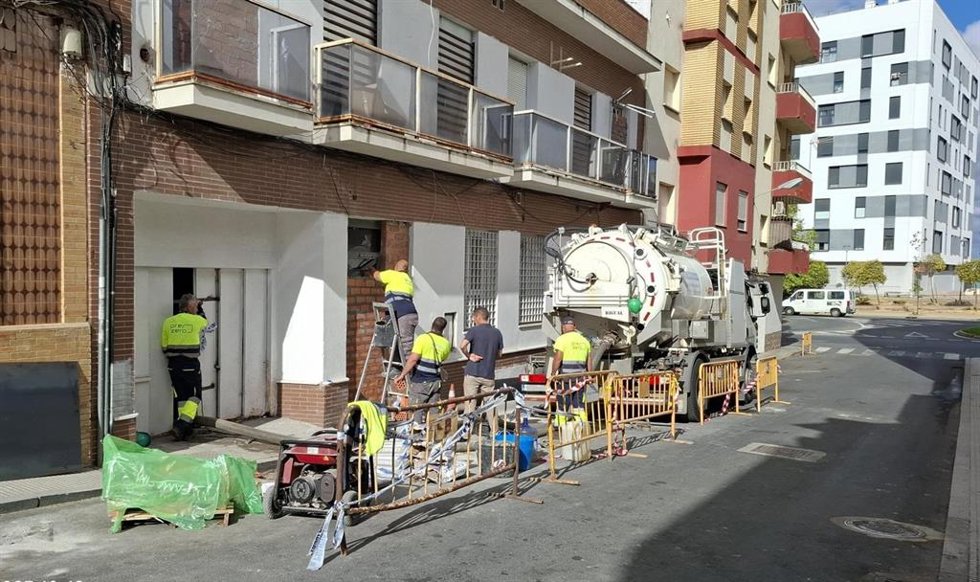 Edificio desocupado en la calle Tharsis.