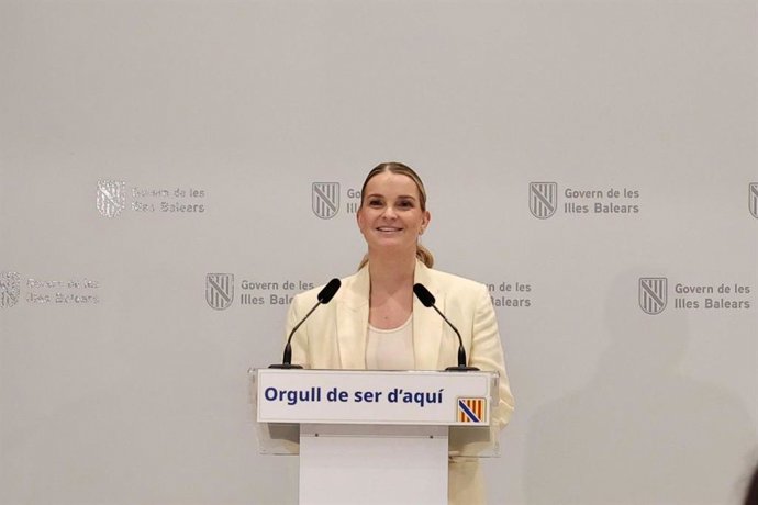 La presidenta del Govern, Marga Prohens, en la rueda de prensa para anunciar la remodelación del Ejecutivo