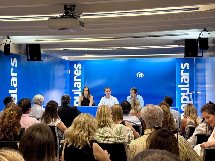 El presidente del PP de Mallorca, Llorenç Galmés, en una reunión del partido.