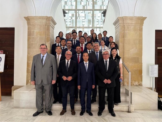 Recepción a empresarios procedentes de China en el Ayuntamiento de Baeza.