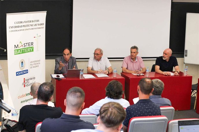 La I Jornada de la Cátedra Master Battery-UPM aborda los retos del almacenamiento energético con BESS