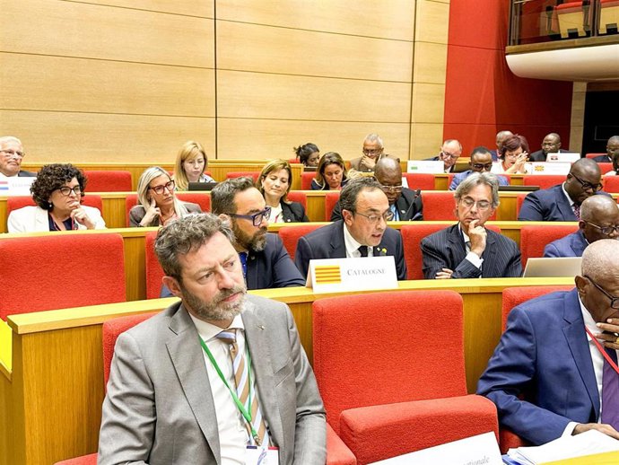 El presidente del Parlament, Josep Rull, interviene en la Comisión Política de la Asamblea Parlamentaria de la Francofonía (APF)