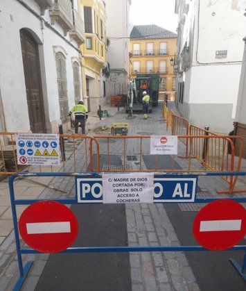 Endesa ha reforzado la red de media tensión de Puente Genil.