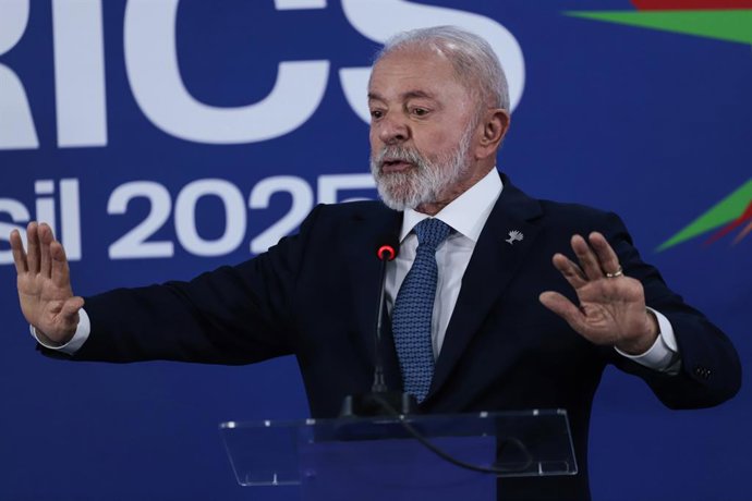 07 de julho de 2025, Brasil, Rio de Janeiro: O presidente brasileiro Luiz Inácio Lula da Silva fala durante uma coletiva de imprensa no final da cúpula do Brics. Foto: Joédson Alves/Agência Brasil/dpa