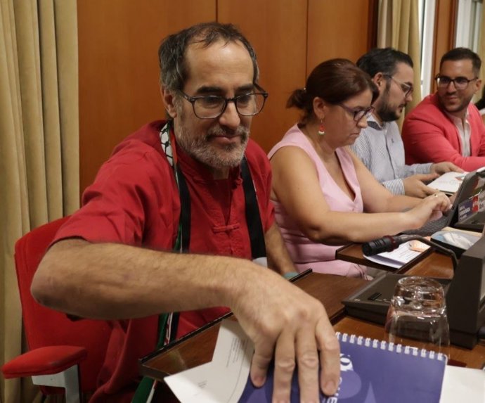 Los ediles de Hacemos Córdoba en el salón de Plenos del Consistorio.