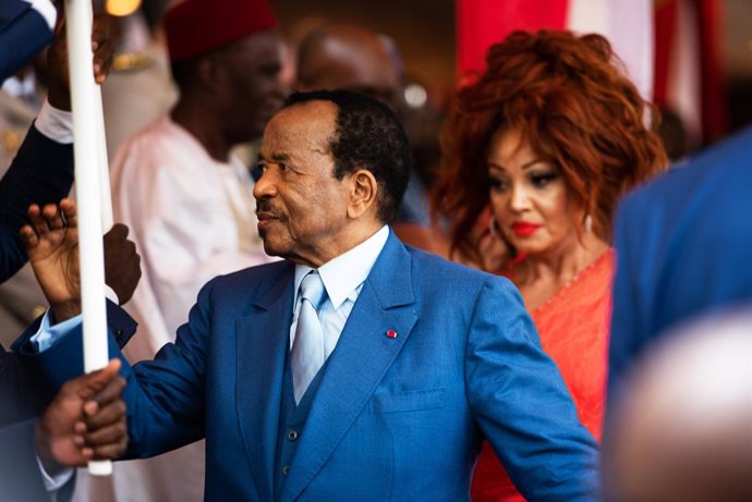 Archivo - YAOUNDE, May 21, 2023  -- Cameroonian President Paul Biya (front) arrives at the May 20 Boulevard to preside over the National Day celebration in Yaounde, Cameroon, May 20, 2023. Cameroon marked on Saturday the 51st anniversary of its National D